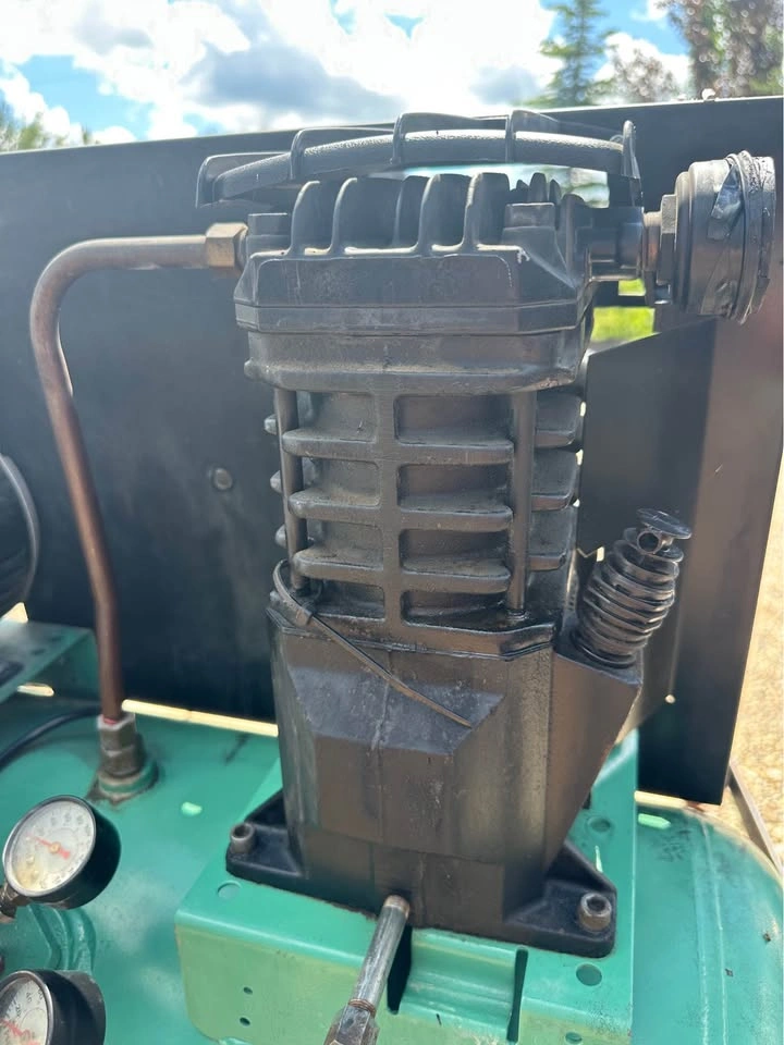 Portable Air Compressor - photo 3