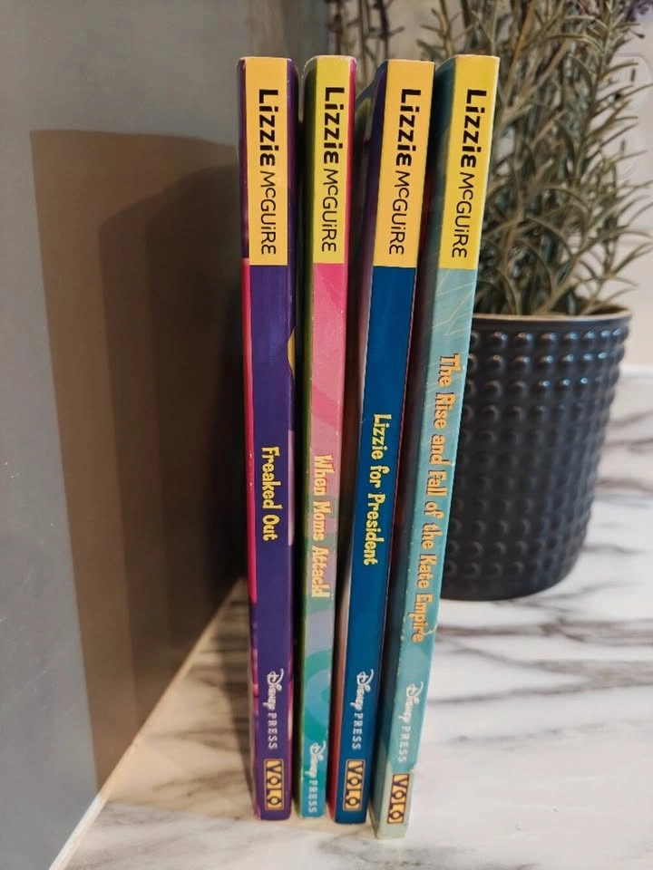 Vintage Lizzie McGuire Books Set of 4 Hilary Duff Disney - photo 2