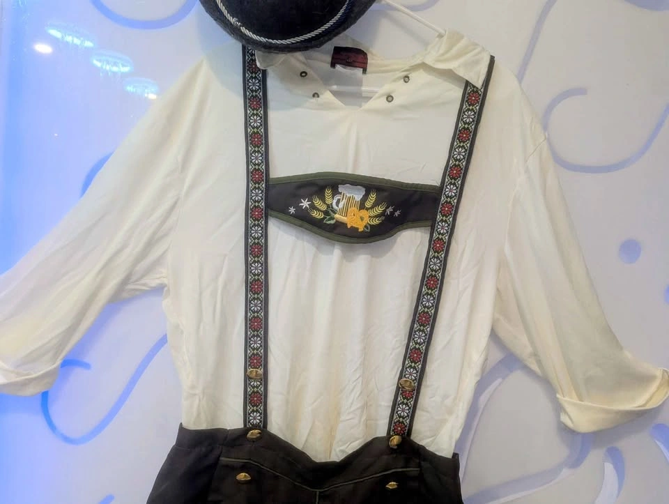 Men's Oktoberfest outfit also includes hat and socks $25 - photo 2