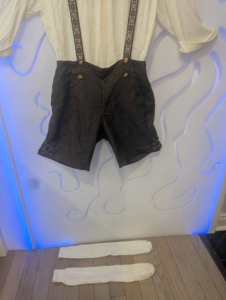 Men's Oktoberfest outfit also includes hat and socks $25 - photo 3