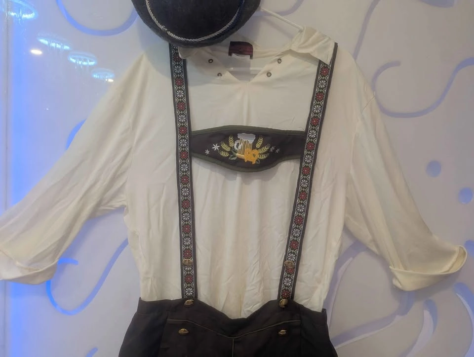 Men's Oktoberfest outfit also includes hat and socks $25 - photo 5