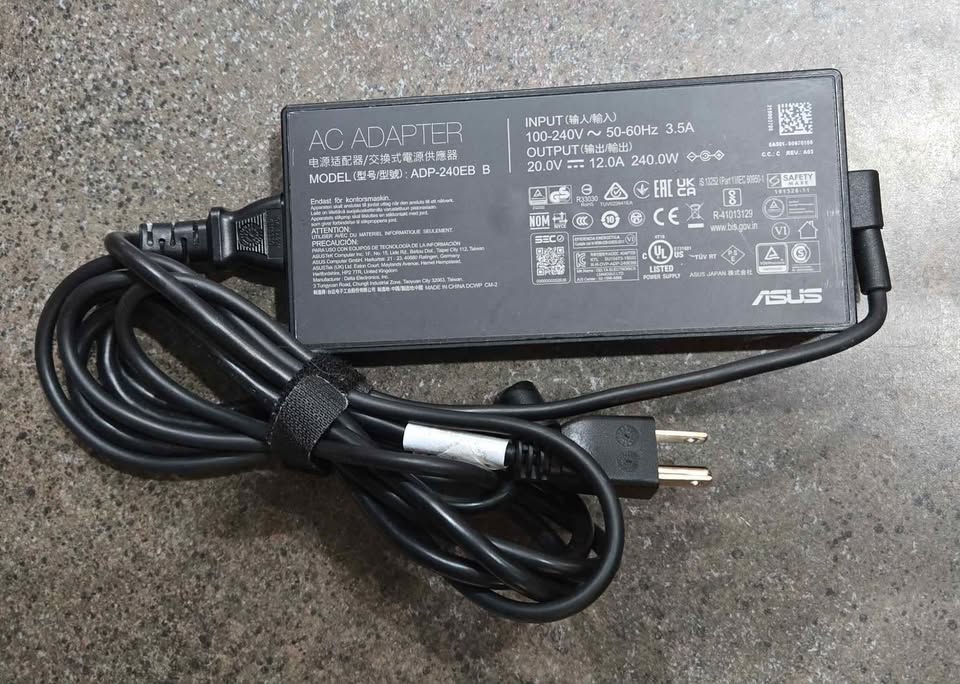 Genuine Asus ROG Zephyrus Charger 240W Like New! - photo 2