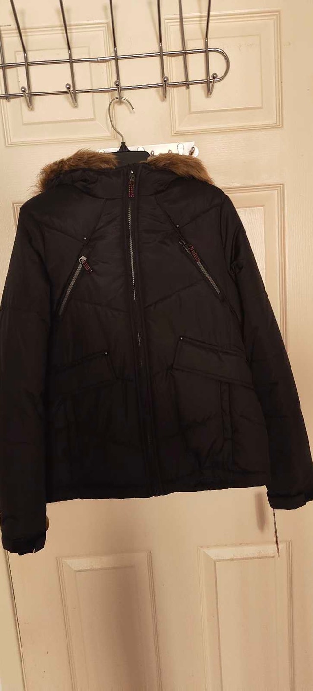 LONDON FOG Girl Free Country Puffer Jacket with Faux Fur Hood