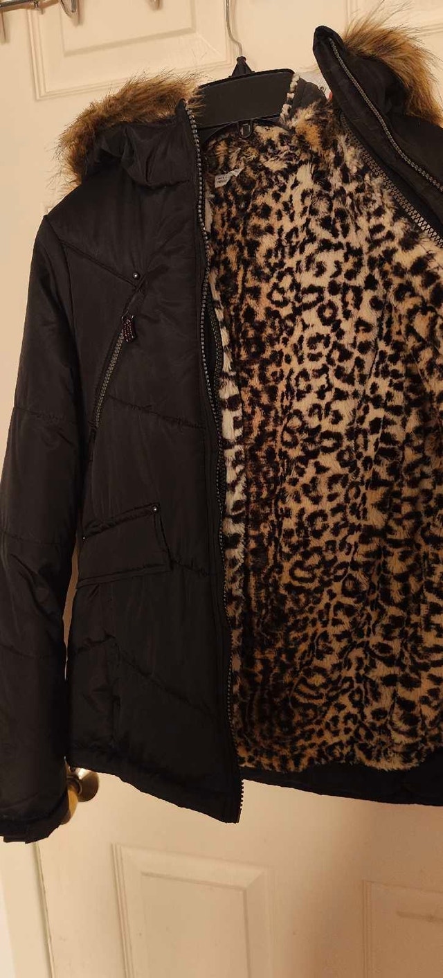 LONDON FOG Girl Free Country Puffer Jacket with Faux Fur Hood - photo 3