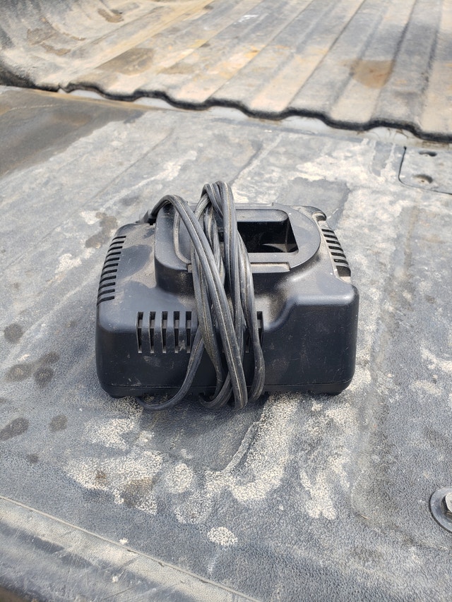 Dewalt power drill - photo 3