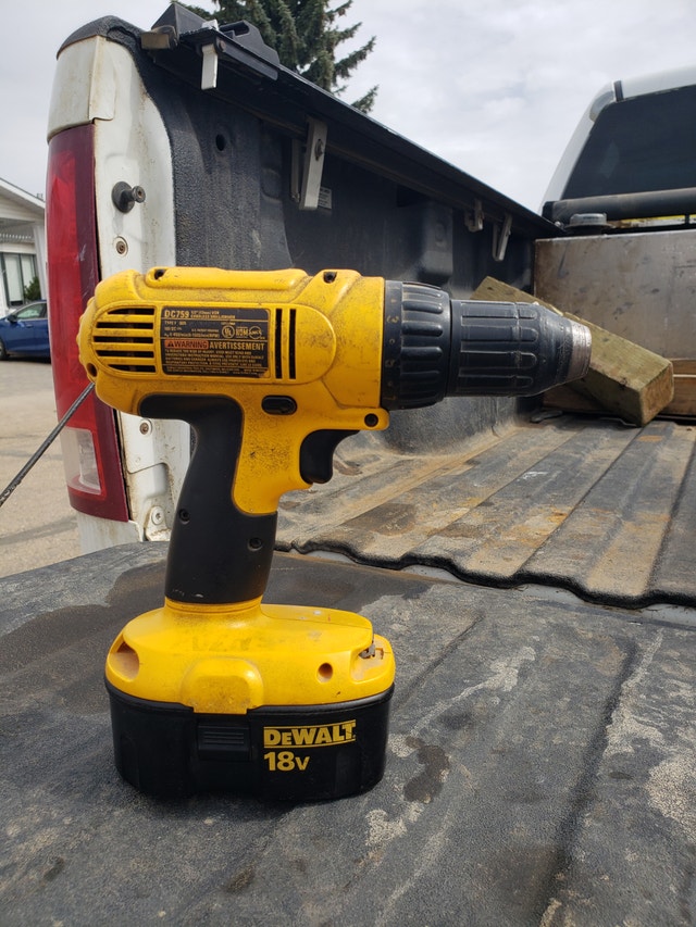 Dewalt power drill - photo 4