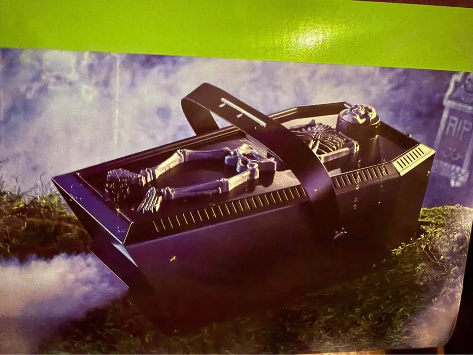 Halloween Fog machine, Thunder stroke light and fog fluid - photo 2