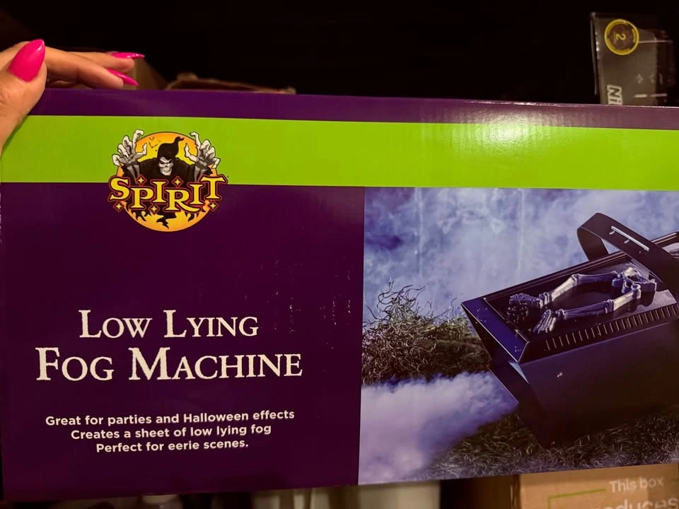Halloween Fog machine, Thunder stroke light and fog fluid - photo 3