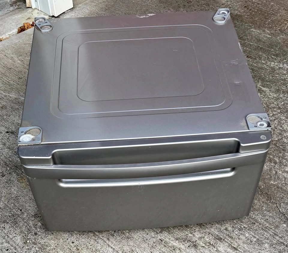 LG washer/dryer stand