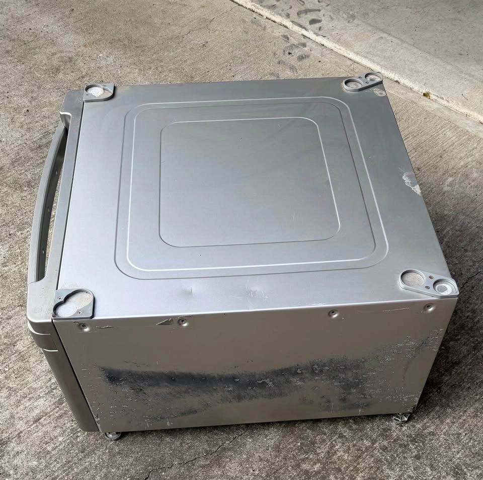 LG washer/dryer stand - photo 3