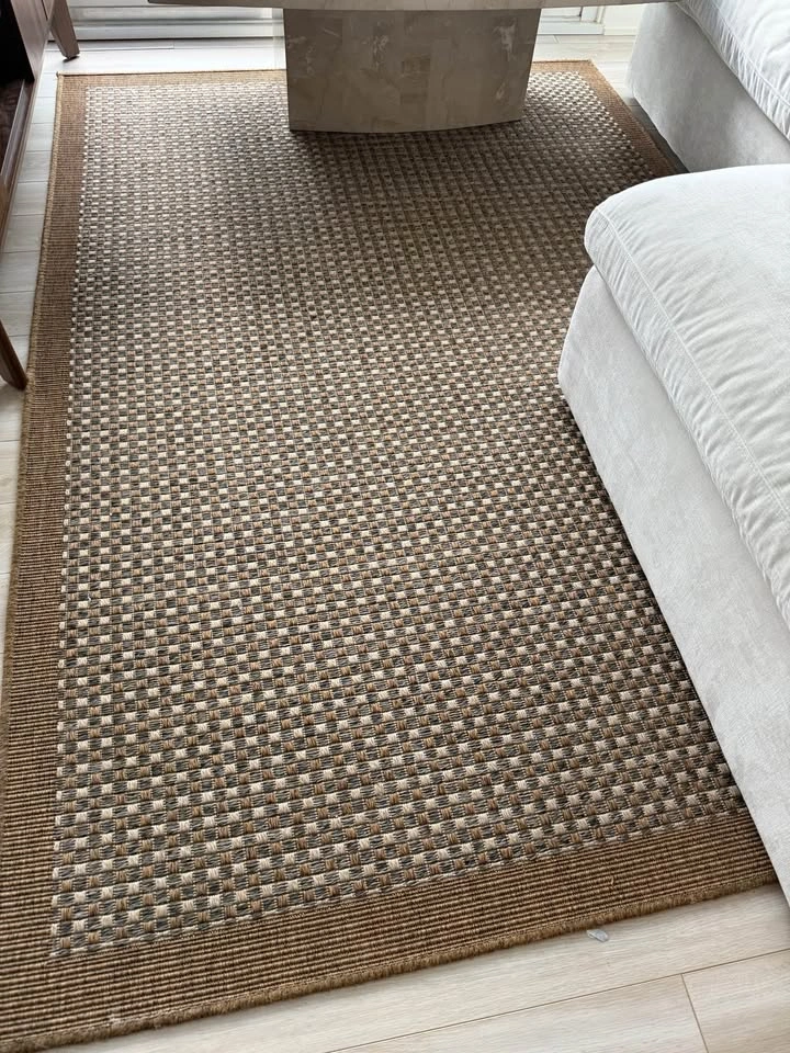 5x8 Area Rug Woven Material - photo 2