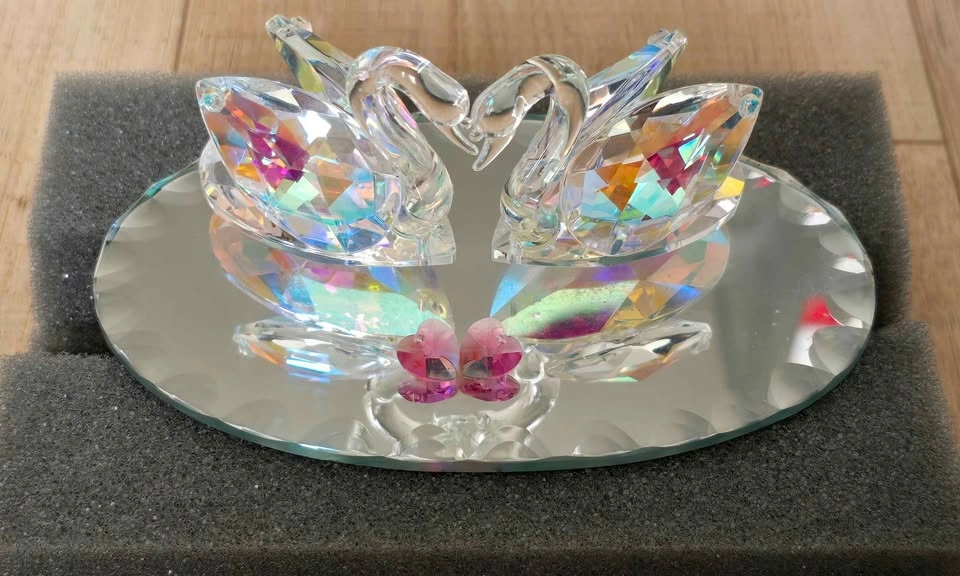 Crystal Galleria Swan Lovers Figurine - photo 5