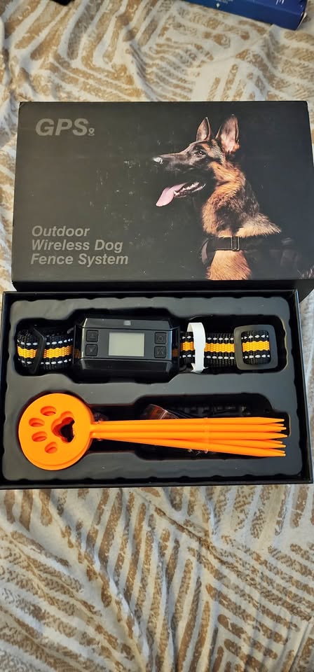 Wireless GPS Dog Fence Collar