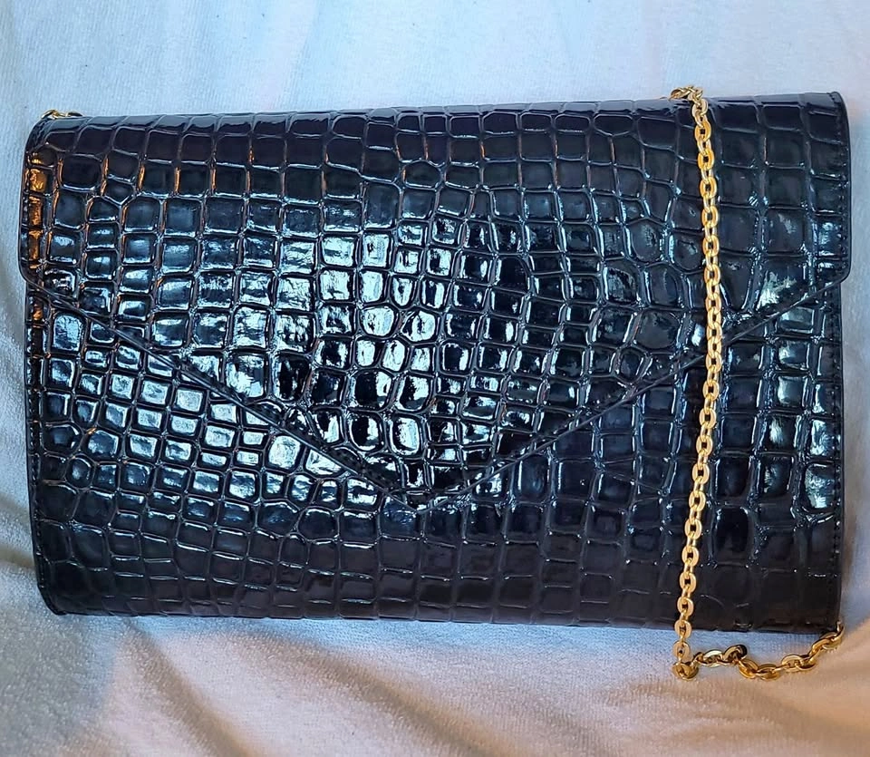Zara Black Croc Envelope Clutch – Gold Chain Crossbody