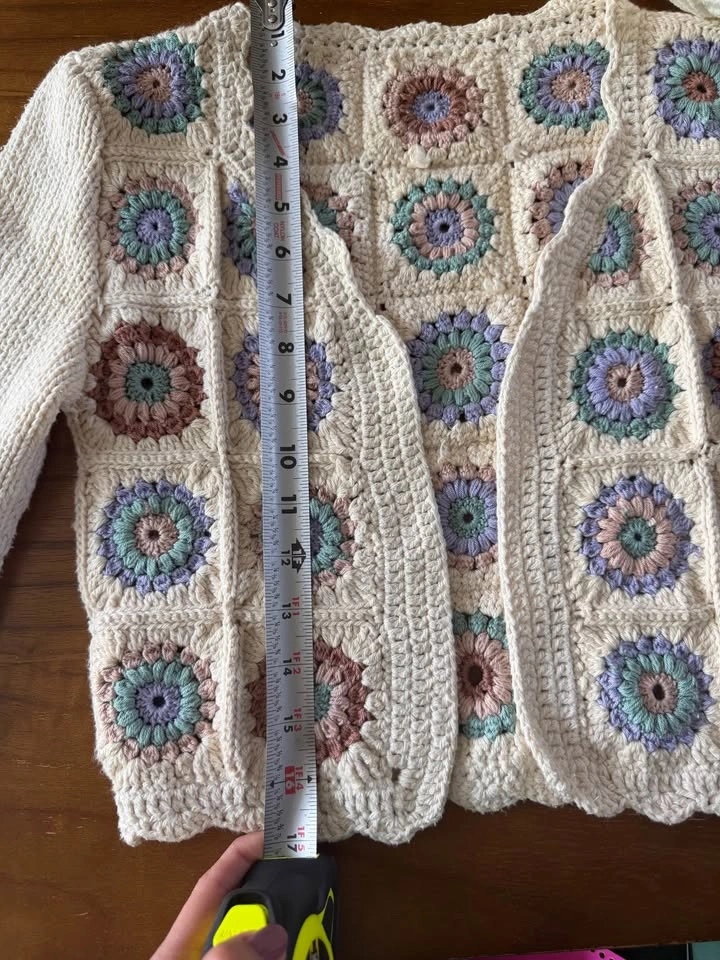 Handmade crochet crop jacket - photo 4