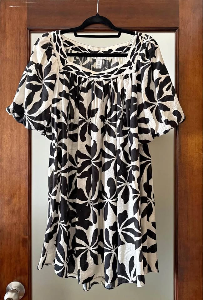 H&M Balloon Sleeved Tunic Dress- New with tag