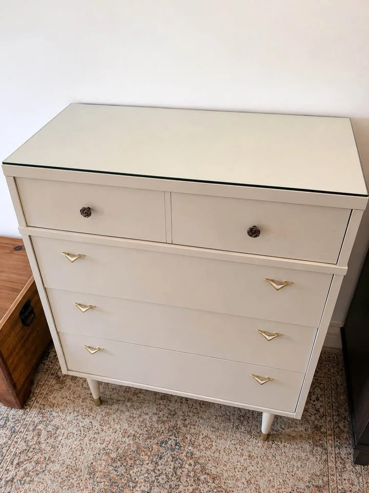 Mid Century Modern Refinished Dresser-Vintage - photo 4