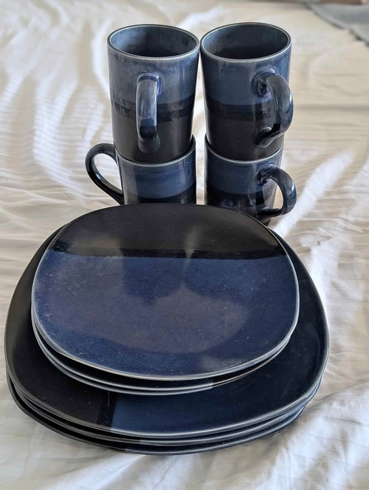 10 pc Square cobalt blue and black stoneware dinnerware set