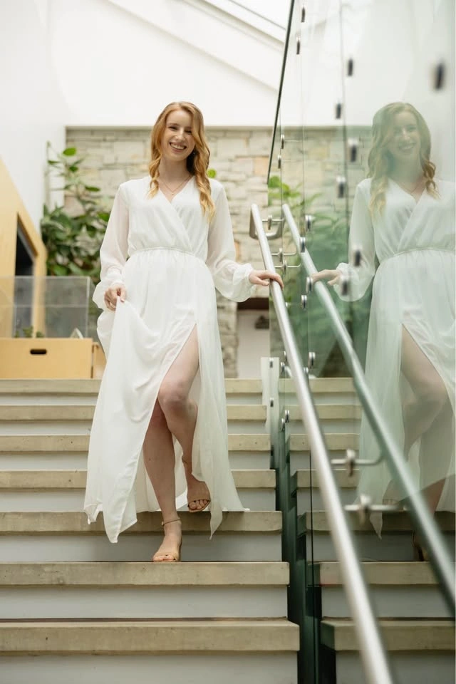 Flowy white chiffon bridal dress - photo 3