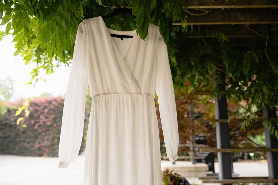 Flowy white chiffon bridal dress - photo 5