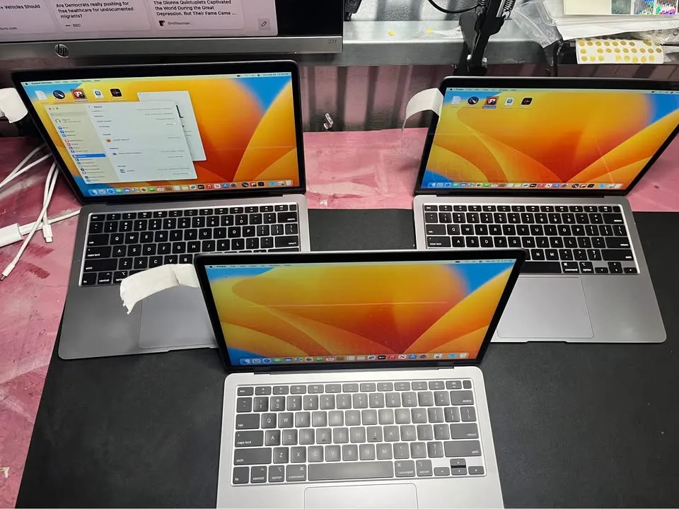 2020 MacBook Air 13” 8GB 256SSD image indicator(3)