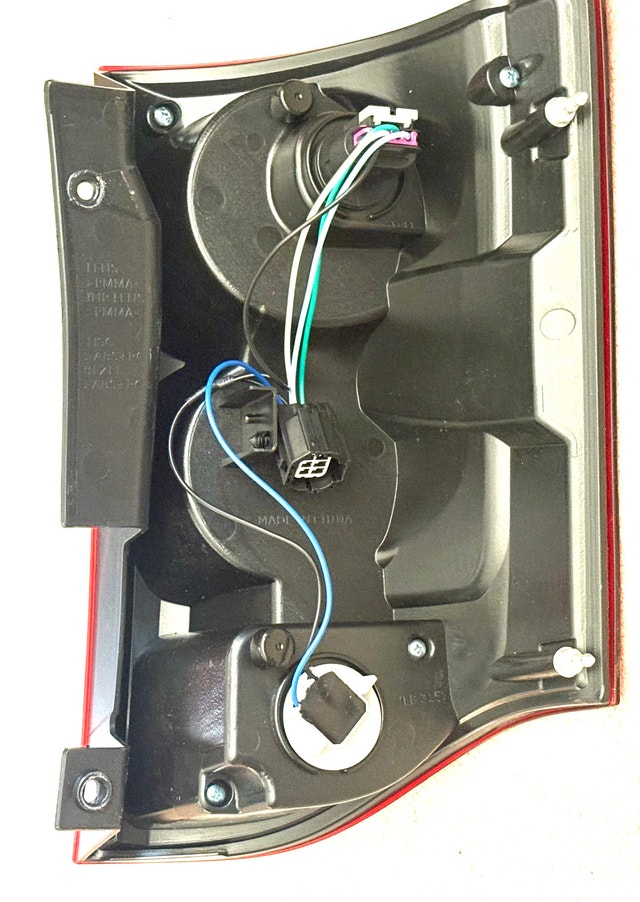 Car Rear Tail Light NEW - photo 3