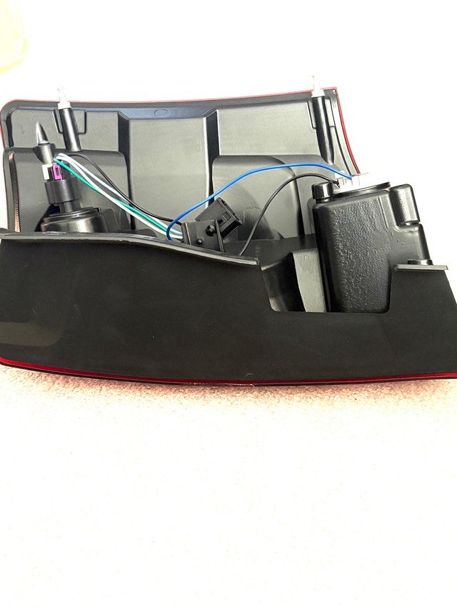 Car Rear Tail Light NEW - photo 4