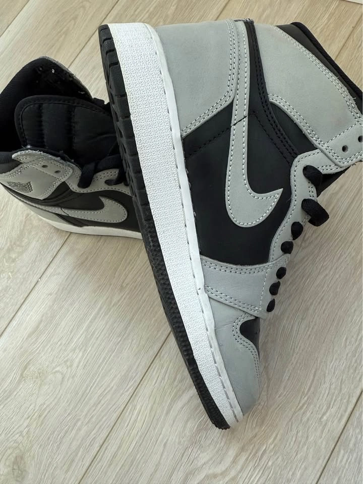 Air Jordan 1 Retro High Shadow 2.0 Sneakers - Size 5.5 - photo 2