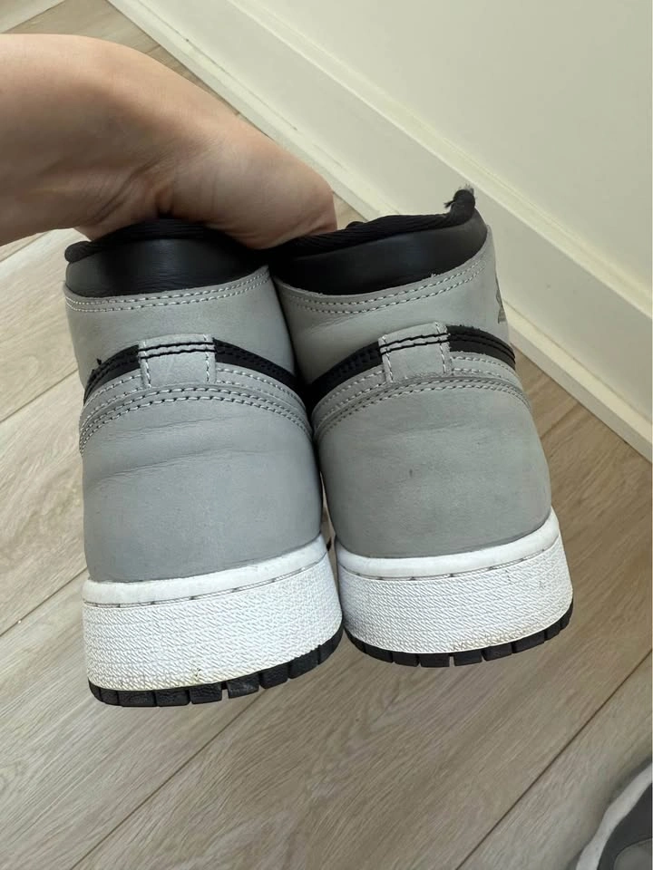 Air Jordan 1 Retro High Shadow 2.0 Sneakers - Size 5.5 - photo 3
