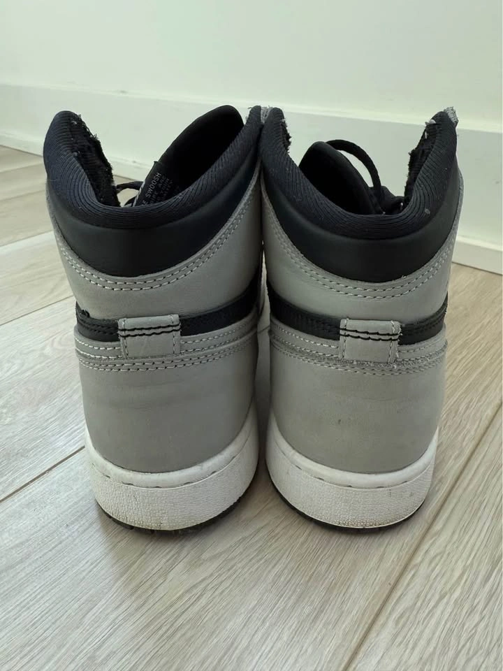 Air Jordan 1 Retro High Shadow 2.0 Sneakers - Size 5.5 - photo 4