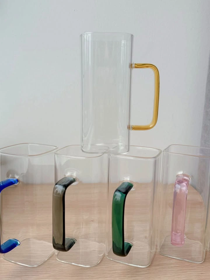 BNIB: MCM Glass Kitchen Cups Set of 5 with Colored Handles - photo 3