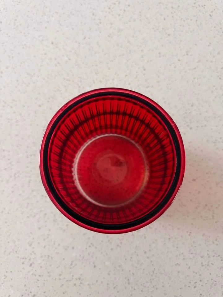 Red Ribbed Tapered Glass Vase - photo 5