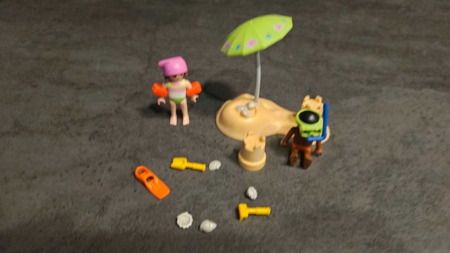 Playmobil Children at the Beach - photo 2