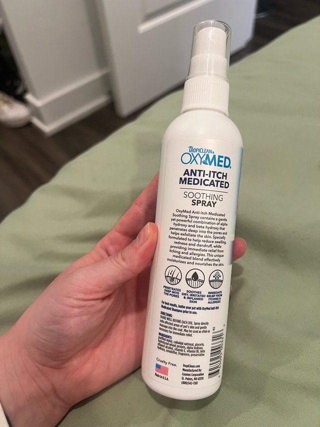 TropiClean OxyMed Anti-Itch Medicated Soothing Spray - photo 2