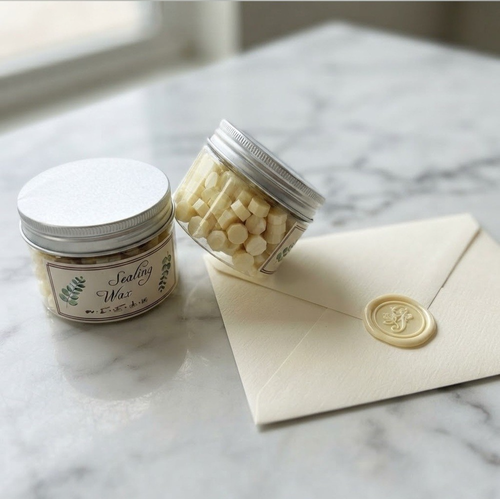 Set Of 2 Clear Jars With Screw Lids Filled With Hexagon Ivory Se