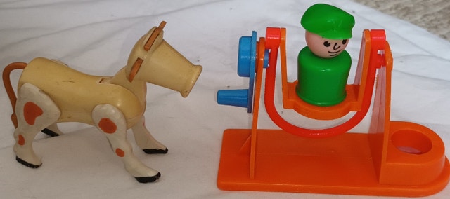 3 x Vintage Fisher Price Little People Toys - Cow, Man, Swing - photo 2