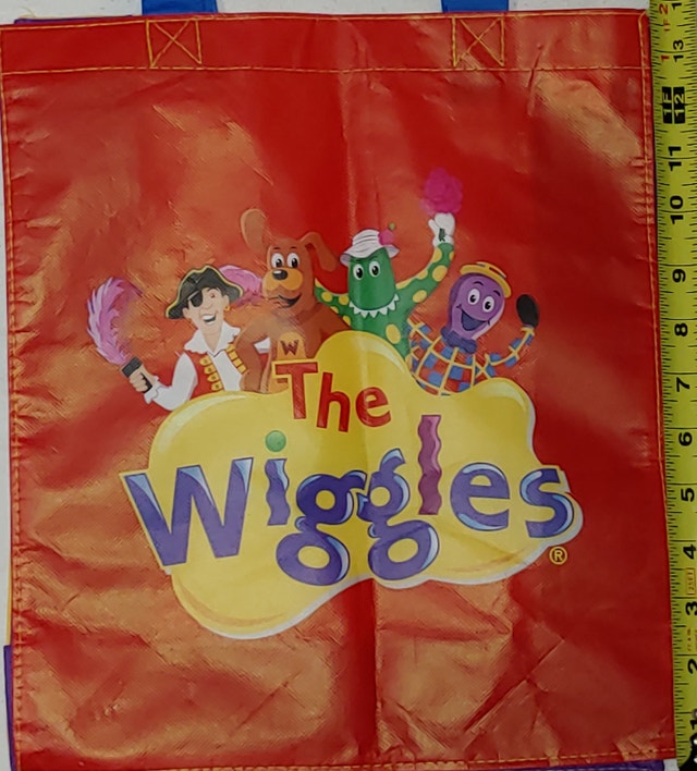 2 The Wiggles Books, Cloth Carry Tote Bag, Pull Back Duck Toy - photo 5