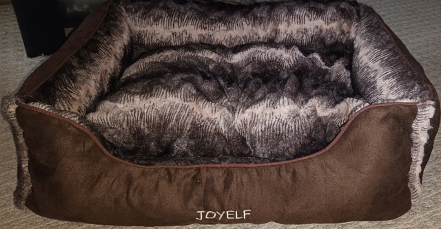 NEW JOYELF Medium Dog Bed with Washable Cover - photo 5