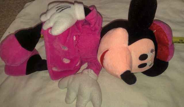 Vintage Minnie Mouse in Pink Velvet Dress Plush Toy Figure - photo 3