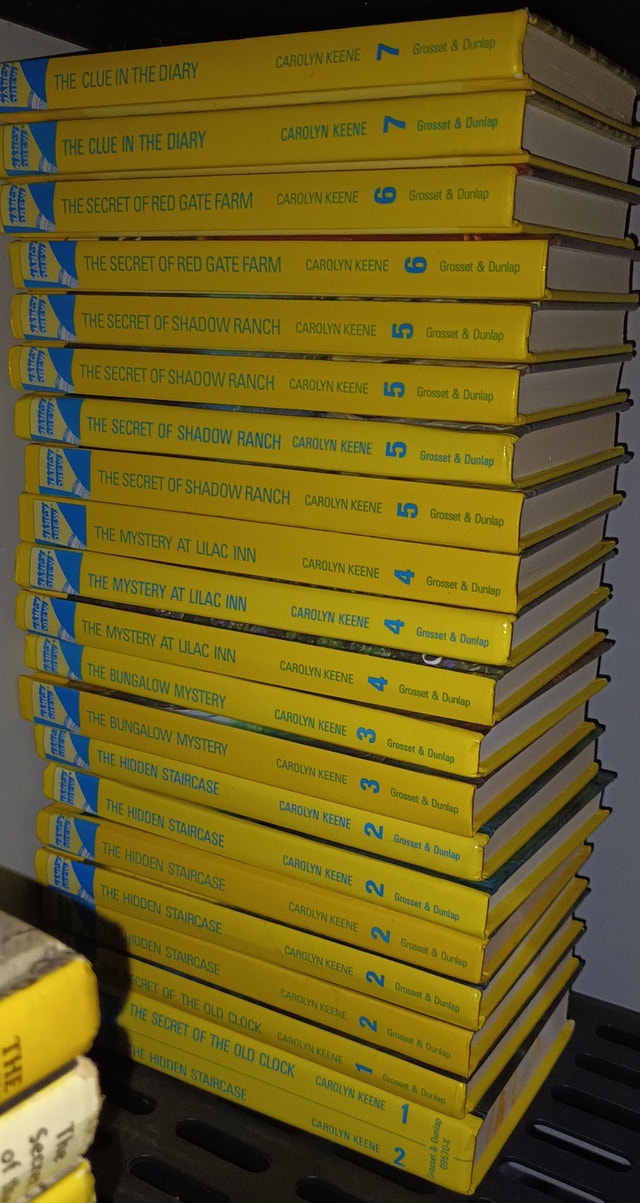 Vintage Nancy Drew Plastic Yellow Flashlight Hard Cover Books - photo 2