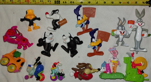 Warner Bros Looney Tunes Bugs Bunny, Tweety Silvester Books Toys