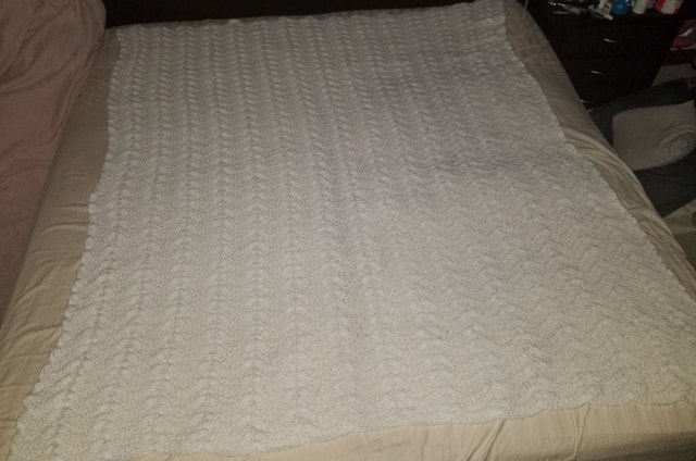 Queen 66x68" Hand Made Off White Crochet Knit Cozy Blanket Throw - photo 2