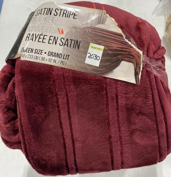 NEW 98x90" Red Luxe Velvet Plush Satin Stripe Blanket - photo 2