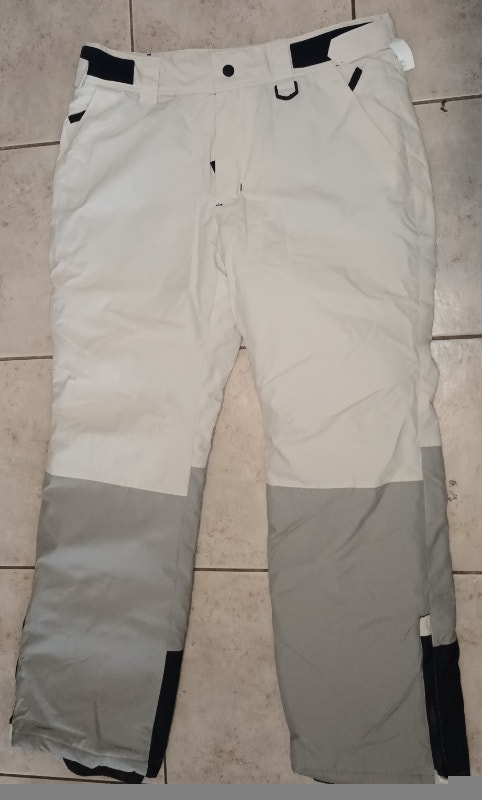 NEW Amazon Essentials Mens Large Water-resistant Insulated Snow - photo 3