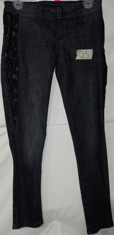 Women's Blue Jeans Pants Size 25, 26, 27 - Forever 21, Joe Fresh