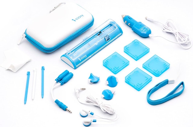 NEW Nintendo DSi 22-IN-1 Deluxe Starter Kit - photo 5