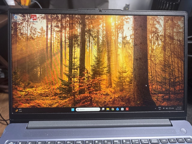 Lenovo Ryzen 7 Laptop- 16 GB RAM, 512 GB SSD, Touchscreen