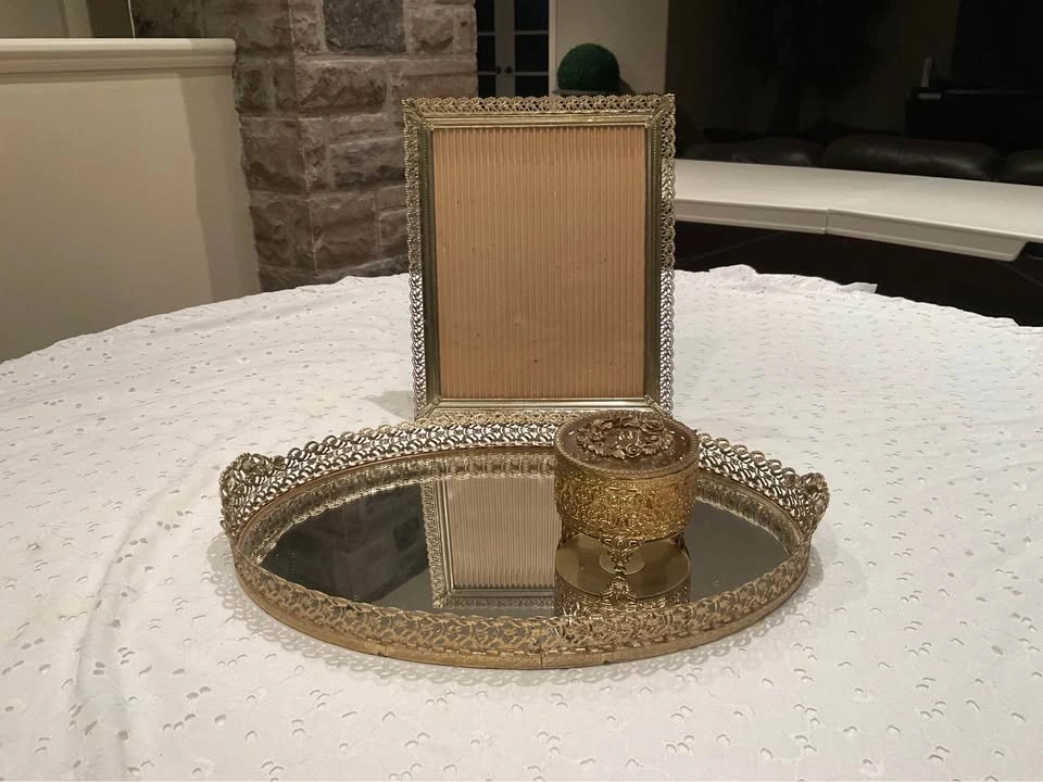Vanity Set 3 Pc Vintage CURATED Filigree Set - photo 3