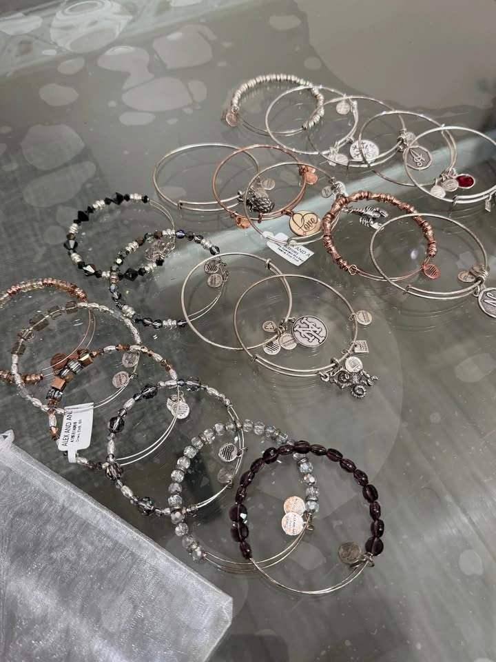 Alex and Ani Lot of 20 Bangle Bracelets, Swarovski / New - photo 2