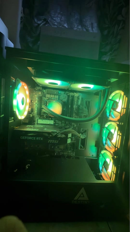Rtx 5060 gaming pc - photo 2